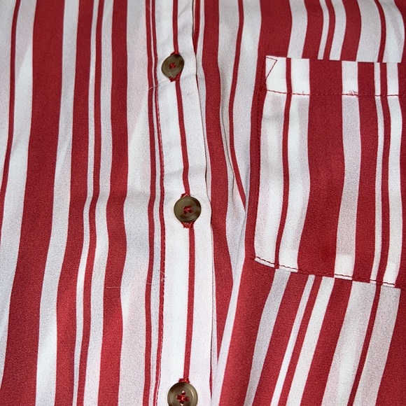 Juniors Button Down Top Small - Picture 2 of 7